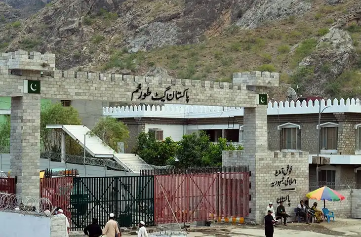 طالبان: پاکستان با بسته کردن تورخم، به تجارت میان دو کشور آسیب میزند