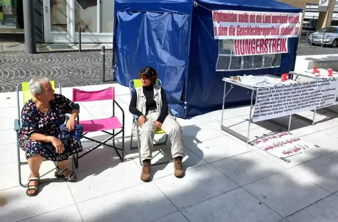 تمنا پریانی با وجود وخامت وضعیت صحی، به اعتصاب غذایی خود ادامه می‌دهد