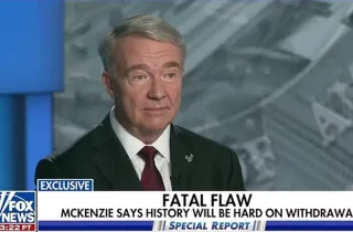 فرمانده سابق سنتکام: تصمیم خروج آمریکا از افغانستان اشتباهی مهلک بود