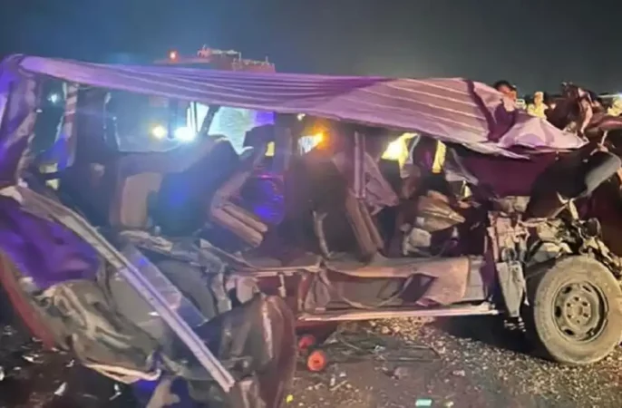جان باختن ۱۶ زائر ایرانی و افغانستانی در حادثه‌‌ی ترافیکی در عراق