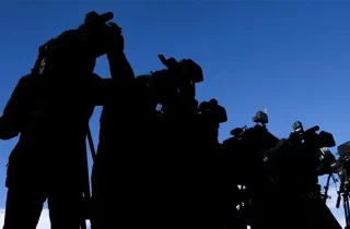 فدراسیون بین‌المللی روزنامه‌نگاران: بازداشت و خشونت علیه خبرنگاران افغانستان نگران‌کننده است