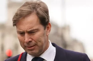 رئیس کمیته دفاعی پارلمان بریتانیا، به دلیل مواضعش درباره افغانستان استعفا داد