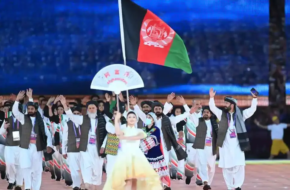 آغاز نوزدهمین دور بازی‌های آسیایی هانگژوی چین؛ رژه تیم افغانستان با 82 ورزشکار 