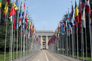 طالبان در کانون انتقادات بین‌المللی ، امریکا و فرانسه بر طالبان فشار می‌آورند