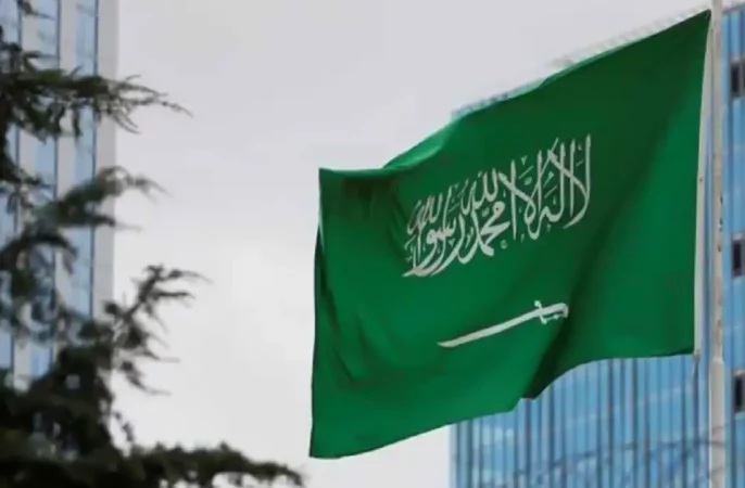 عربستان سعودی برای بهبود روابط با فلسطین به رام‌الله سفر می‌کند