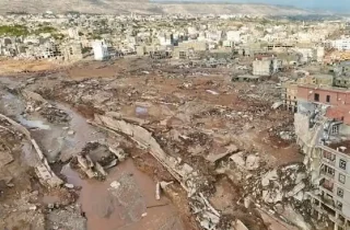 صلیب سرخ لیبیا جان باختن ۱۱۳۰۰ نفر در طوفان و سیلاب اخیر تایید کرد