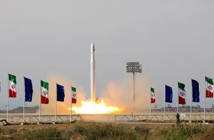 ایران ماهواره «نور ۳» را با موفقیت به مدار زمین پرتاب کرد