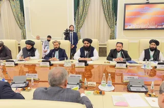 متقی: نسخه‌های خارجی ریشه بحران افغانستان هستند