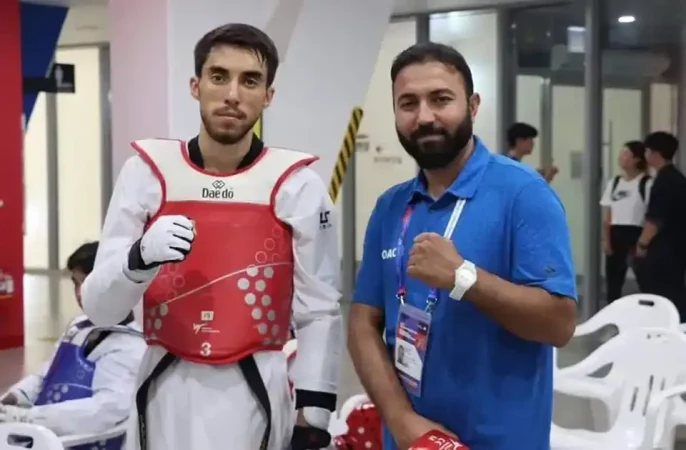 محسن رضایی با شکست در نیمه‌نهایی بازی‌های آسیایی، از کسب مدال طلای تکواندو بازماند