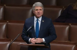 مایکل مک‌کال: سخنان کربی در مورد تجهیزات باقی مانده در افغانستان احمقانه است