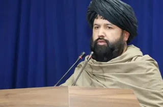 سرپرست وزارت تحصیلات عالی: فاصله میان مدرسه و دانشگاه را از بین خواهیم برد