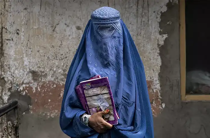 کمیته مدافعان حقوق بشر افغانستان: وضعیت زنان افغانستان «غیرقابل تحمل» شده است