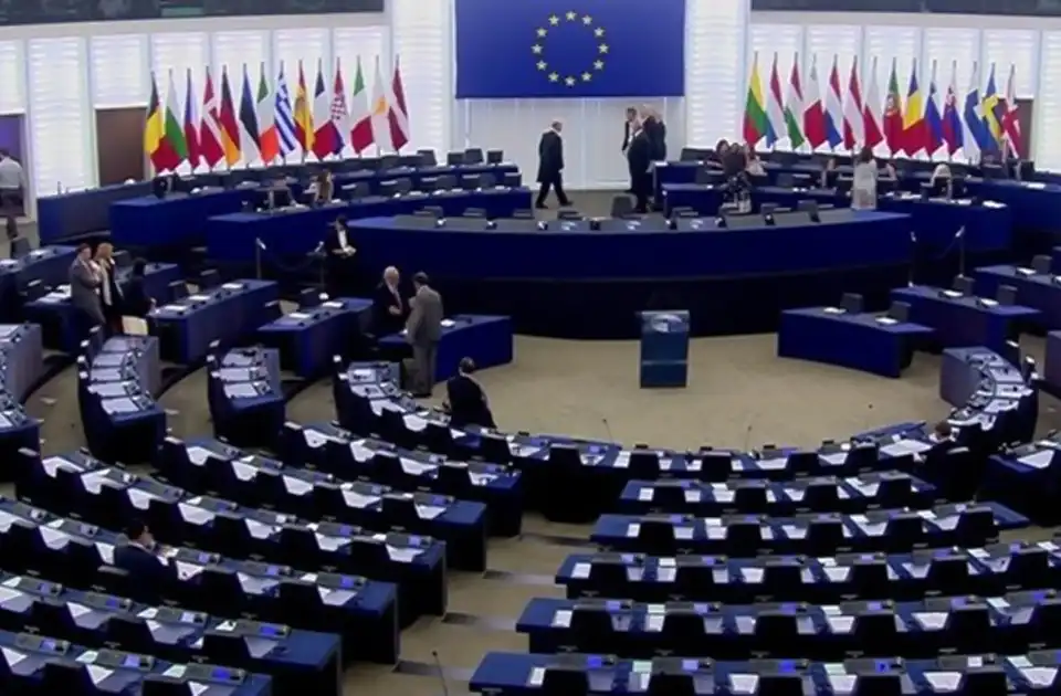 فعالان حقوق بشر: آلمان و پارلمان اروپا نباید برای طالبان ویزا صادر کنند