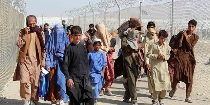 پاکستان ؛ روند اخراج مهاجران افغانستانی غیرقانونی شروع شد