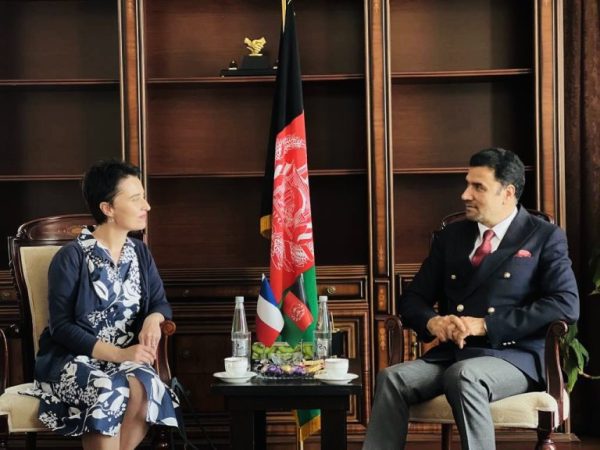 سفیر فرانسه : کلید تغییر وضعیت کنونی افغانستان ، صلح و مشارکت مردم است