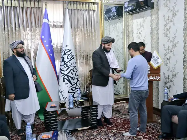 طالبان توزیع پاسپورت در ترمذ اوزبیکستان را آغاز کرد