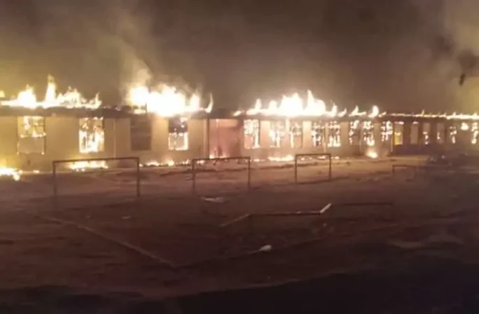 آتش‌سوزی در یک مکتب در فاریاب