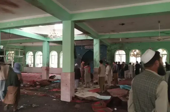 انفجار در مسجد شیعیان در پلخمری، ۳۰ شهید و ۵۰ زخمی برجای گذاشت