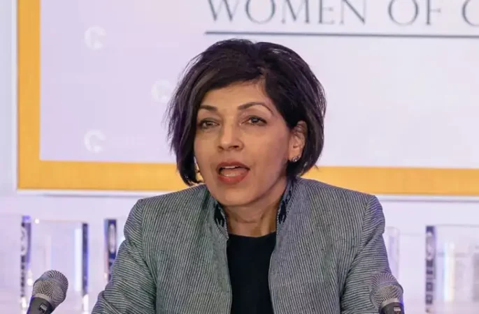 رینا امیری: ژولیا پارسی و ندا پروانی دوفعال حقوق زنان باید فوری رها شوند