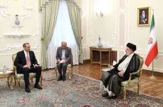 رییس جمهور ایران با نمایندگان آذربایجان و ارمنستان دیدار و گفتگو کرد