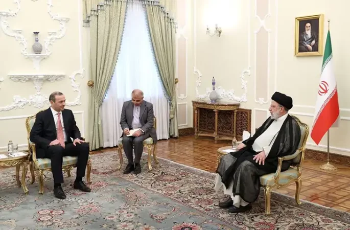 رییس جمهور ایران با نمایندگان آذربایجان و ارمنستان دیدار و گفتگو کرد