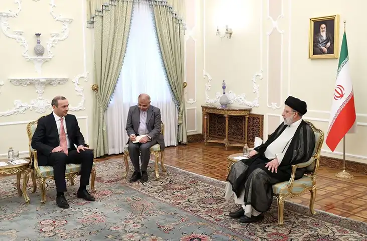 رییس جمهور ایران با نمایندگان آذربایجان و ارمنستان دیدار و گفتگو کرد