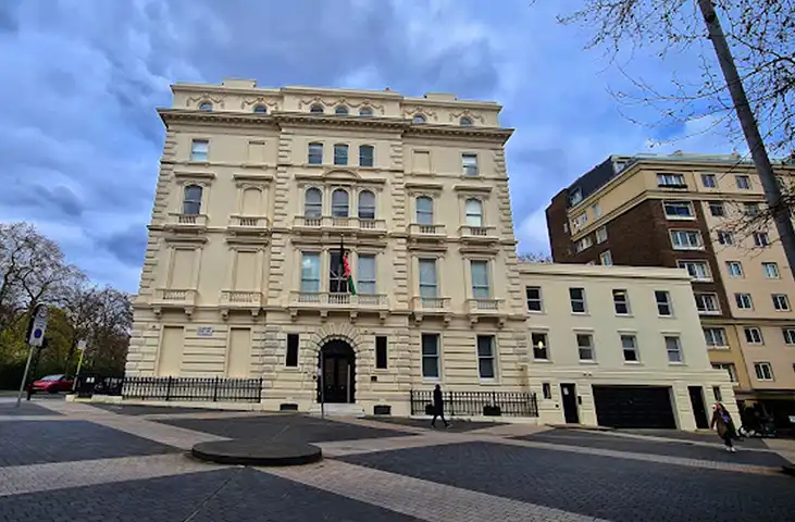 سفارت افغانستان در لندن: خدمات قنسولی ما ادامه دارد و همچنان معتبر است