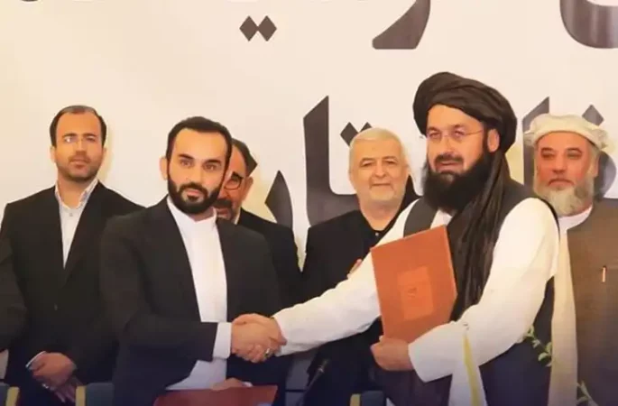 ایران و طالبان قرارداد استفاده از قطعه سوم خط آهن خواف-هرات را امضا کردند