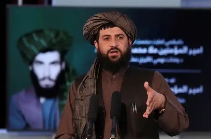 وزیر دفاع طالبان: نهادهای بین‌المللی باید جلوی پاکستان را بگیرند