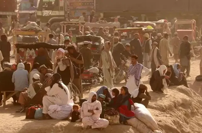 پاکستان: مهاجران غیرقانونی افغانستانی که تا اول نوامبر خاک پاکستان را ترک نکنند، زندانی می‌شوند