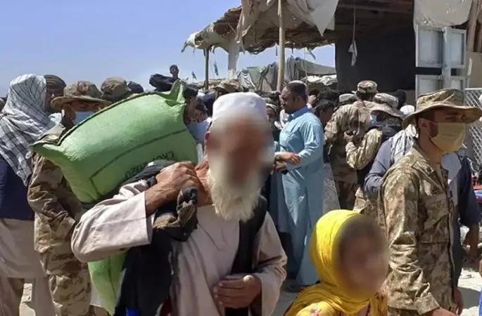 وزارت مهاجرین طالبان: بیش از شش هزار مهاجر از پاکستان به کشور بازگشته‌اند