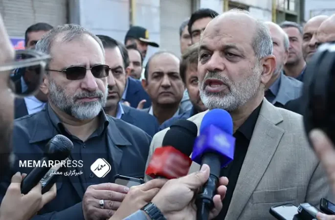 وزیر داخله ایران : برای مهاجرین افغانستانی شناسنامه نه، شناسه صادر می شود