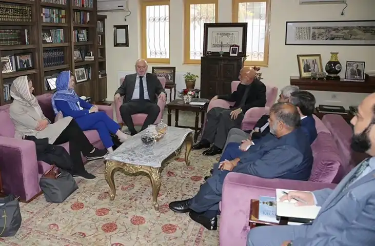 کرزی: تفاهم ملی تنها راه برقراری صلح و ثبات در افغانستان است