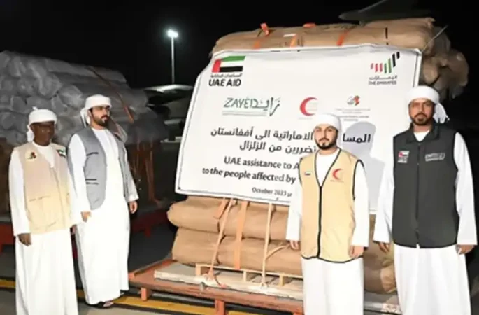 امارات متحده عربی ۵۳ تُن کمک‌های بشردوستانه برای زلزله‌زدگان هرات ارسال کرد