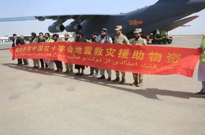 چین ۴.۱ میلیون دالر برای کمک به زلزله‌زدگان افغانستان اهدا کرد