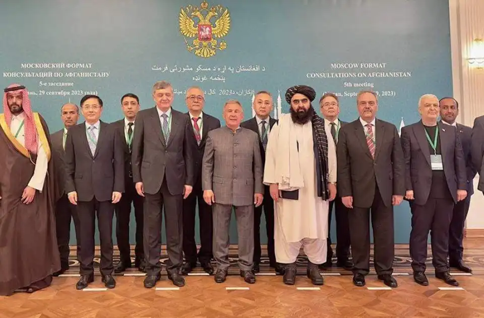 د مسکو غونډه؛ د افغانستان کنګل شوې شتمنۍ دې خوشې شي او طالبان دې له سیاسي ډلو سره خبرې پیل کړي