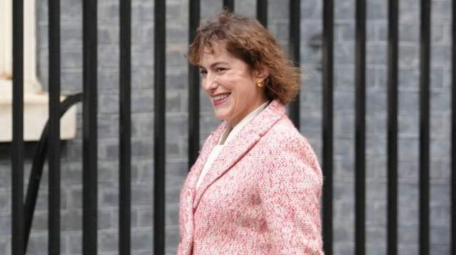 ویکتوریا اتکینز وزیر خزانه‌داری بریتانیا به‌عنوان وزیر بهداشت جدید منصوب شد