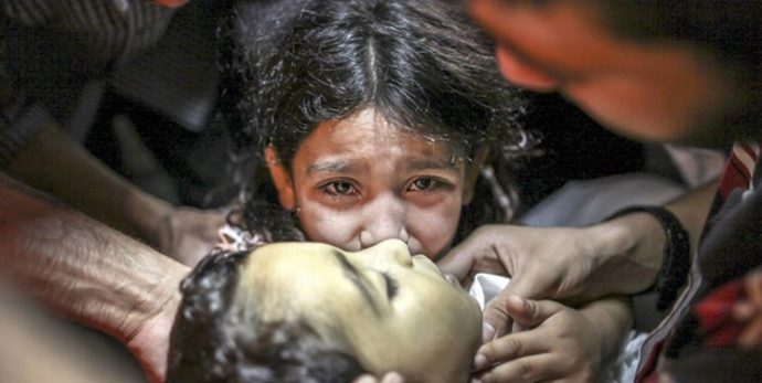 کودکان غزه در آغوش مرگ ؛ هر ده دقیقه یک کودک کشته میشود