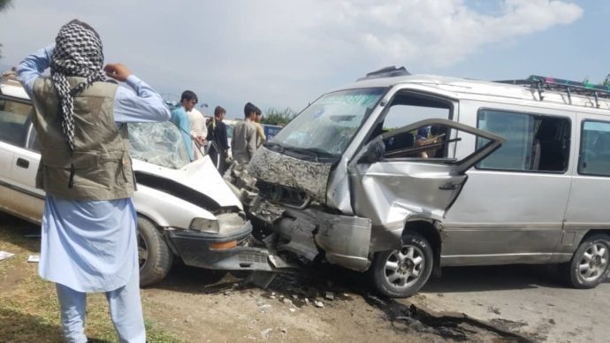 سه تصادف ترافیکی در افغانستان جان سه نفر را گرفت و ۱۲ نفر را زخمی کرد
