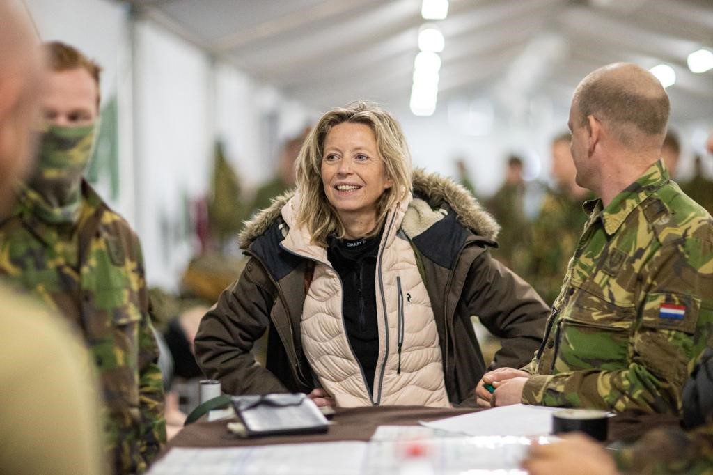 زمزمه جنگ سرد برزبان وزیر دفاع هلند : اروپا باید برای جنگ آماده شود