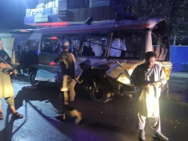 انفجار در یک بس شهری در کابل: داعش مسوولیت آن را برعهده گرفت
