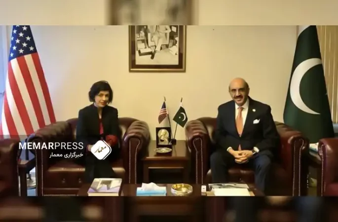 دیدار رینا امیری با سفیر پاکستان در امریکا پس از اخراج مهاجران افغانستانی از پاکستان