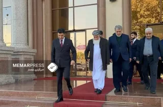 اسماعیل خان برای شرکت در نشست امنیتی هرات وارد تاجیکستان شد