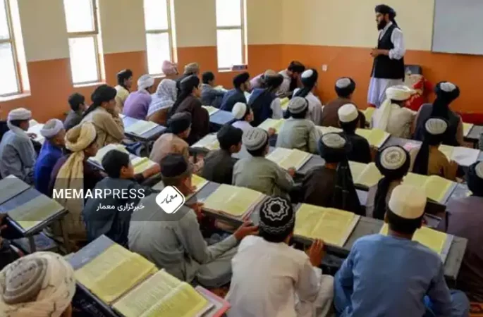 تعلیمات جدید طالبان برای مدارس دینی؛ تدریس "پنج‌ گنج" به جای ادبیات پارسی‌دری