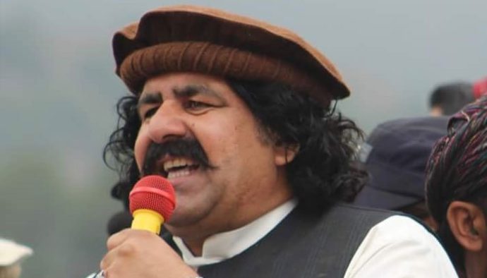 عضو ارشد جنبش تحفظ پشتون‌ها : پاکستان با استقلال افغانستان مشکل دارد