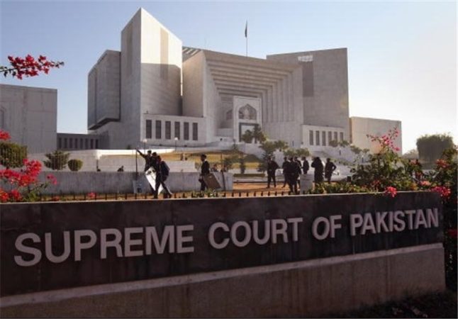 دادگاه عالی پاکستان ؛ رسیدگی به درخواست توقف اخراج اجباری مهاجران افغانستانی شروع شد