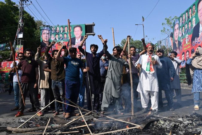 محاکمه حامیان عمران خان به اتهام حمله به تاسیسات نظامی از سر گرفته شد