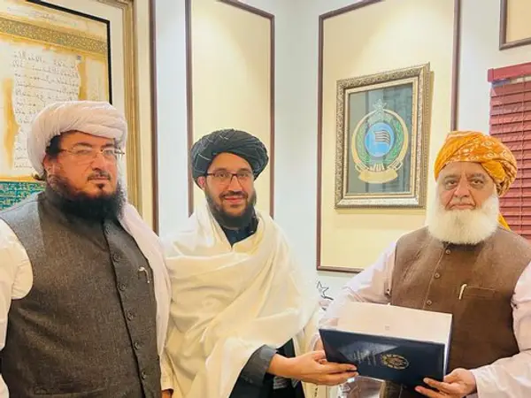 مولانا فضل‌الرحمان، میانجی‌گر احتمالی میان طالبان و اسلام‌آباد