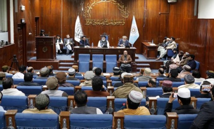 تلاش طالبان برای جذب سرمایه گذاران؛ نشست تاجران با سرپرست وزارت صنعت و تجارت