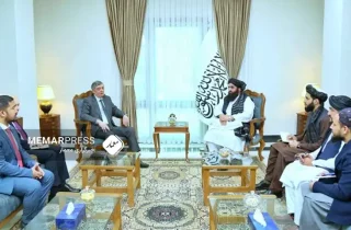 متقی در دیدار با ضمیر کابلوف خواستار حضور در سازوکارهای منطقه‌ای با حمایت روسیه شد